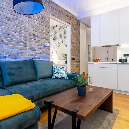 Na Deptaku 15 Apartment *