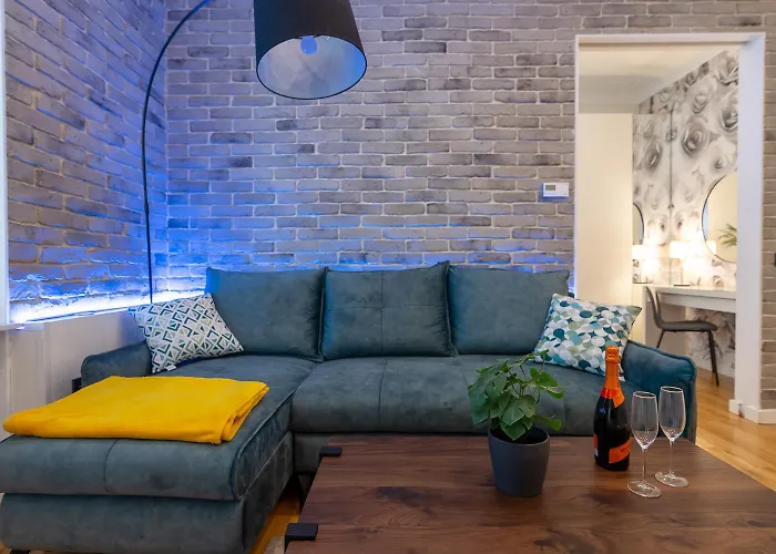 Apartment Na Deptaku 15 *